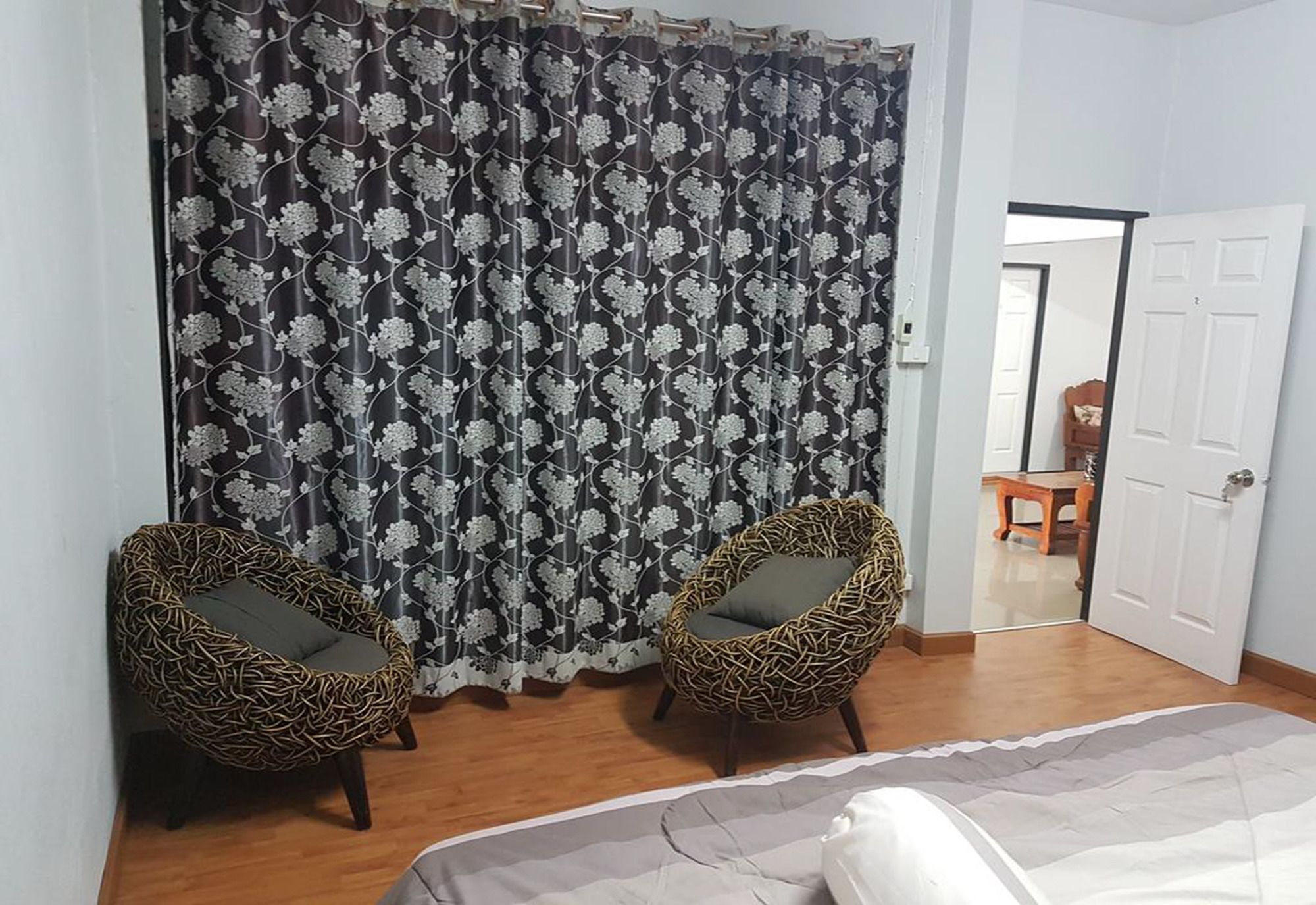 Bar 184 Party Hostel (Adults Only) Чианграй Экстерьер фото